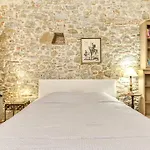Loft Centre-ville Parking, Clim, Wifi * Carcassone