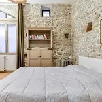Loft Centre-ville Parking, Clim, Wifi * Carcassone