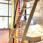Loft Centre-ville Parking, Clim, Wifi * Carcassone