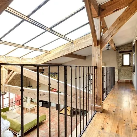 Loft Centre-ville Parking, Clim, Wifi *