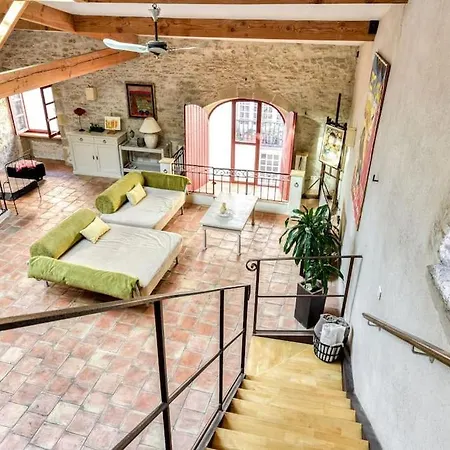 Prázdninový dům Loft Centre-ville Parking, Clim, Wifi Carcassonne